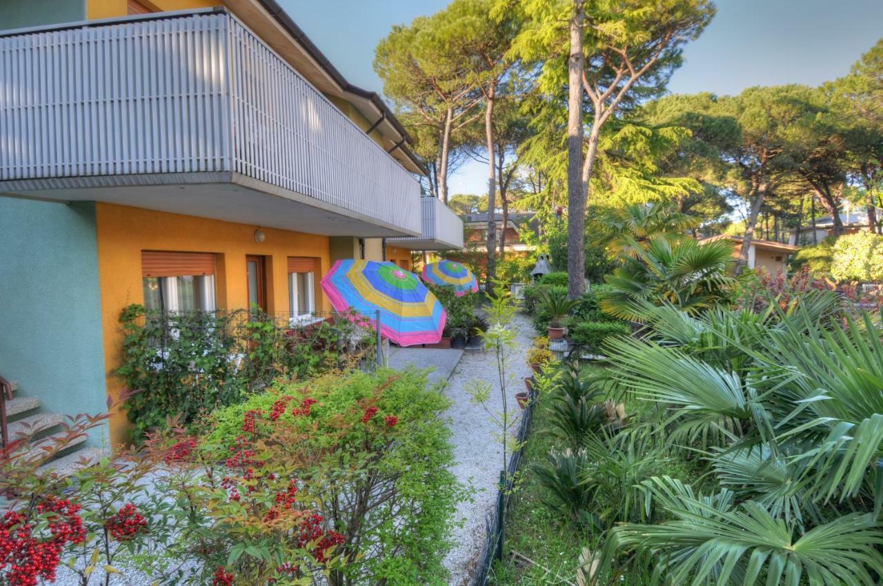 Residence Villa Laura Lignano Sabbiadoro Exterior foto